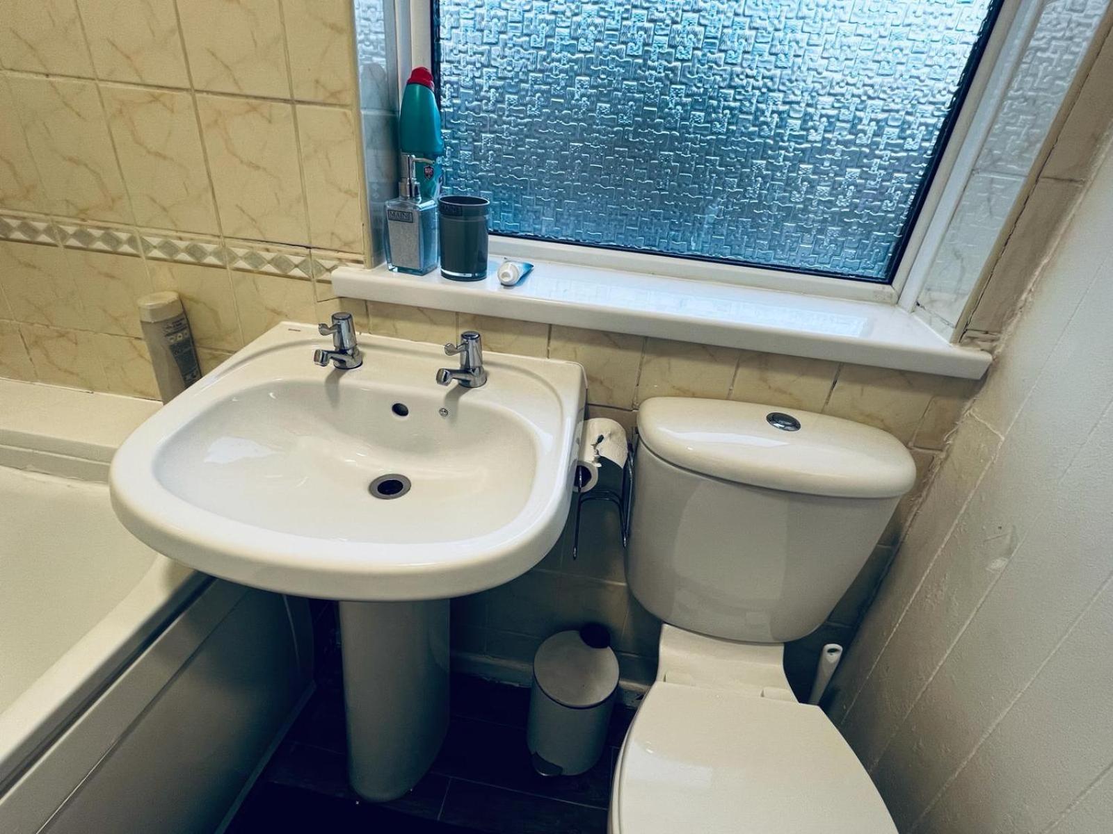 House Near Football Ground Ноттингем